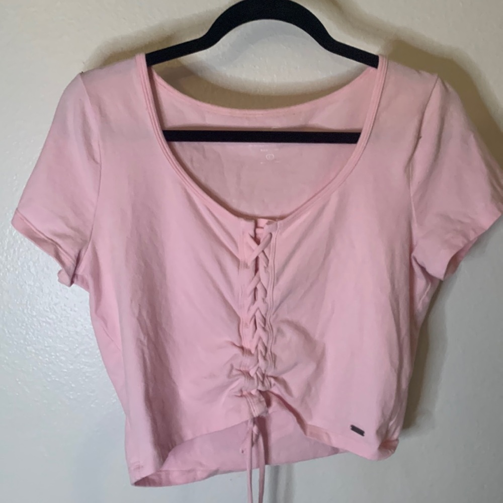 HOLLISTER BABY TEE